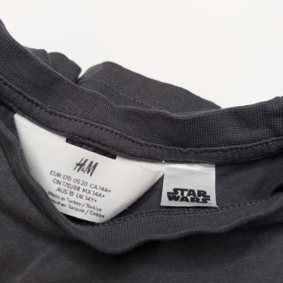 H&M Disney’s Star Wars Mandalorian Baby Yoda 2 Oversized T-Shirts US Youth 20 - Picture 12 of 12